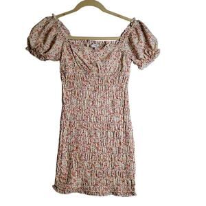 STORIA Small Smocked Square Neck BellSleeve FallVibe Sexy‎ scrunched Elastic